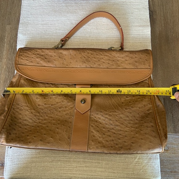 Chic Tan Women's Tote Bag - Picture 4 of 13